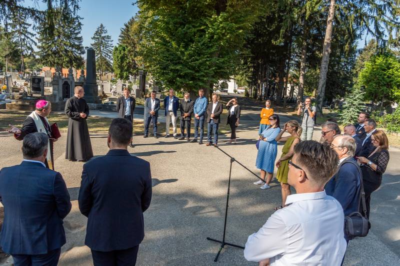 Szent Mihaly szobor_22.jpg